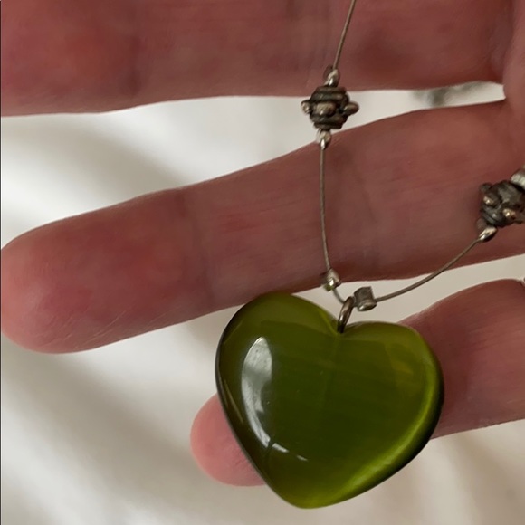 $20 1” Green Heart Pendant 18” Beaded Necklace - Picture 8 of 8